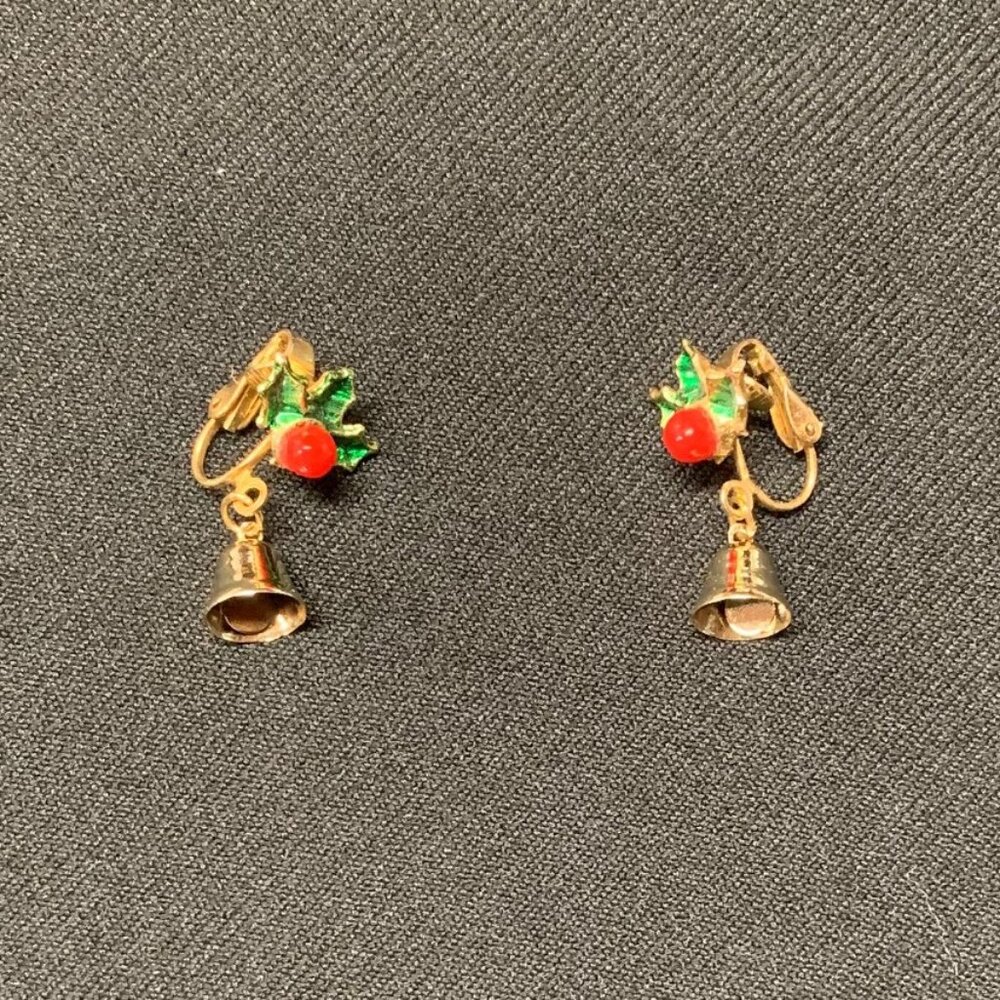 Vintage Small Dangle Christmas Ivy and Bells Gold Tone Earrings Cute Clip On